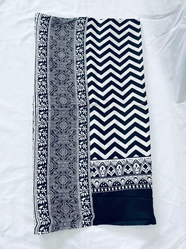 Razvi Shawl - Image 2